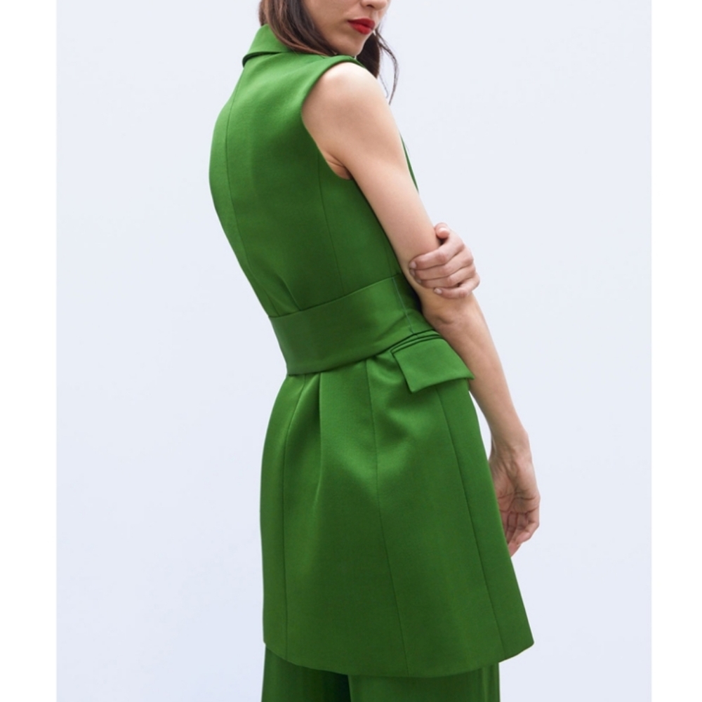 Zara Satin Vest with belt and pants - Picture 2 of 4